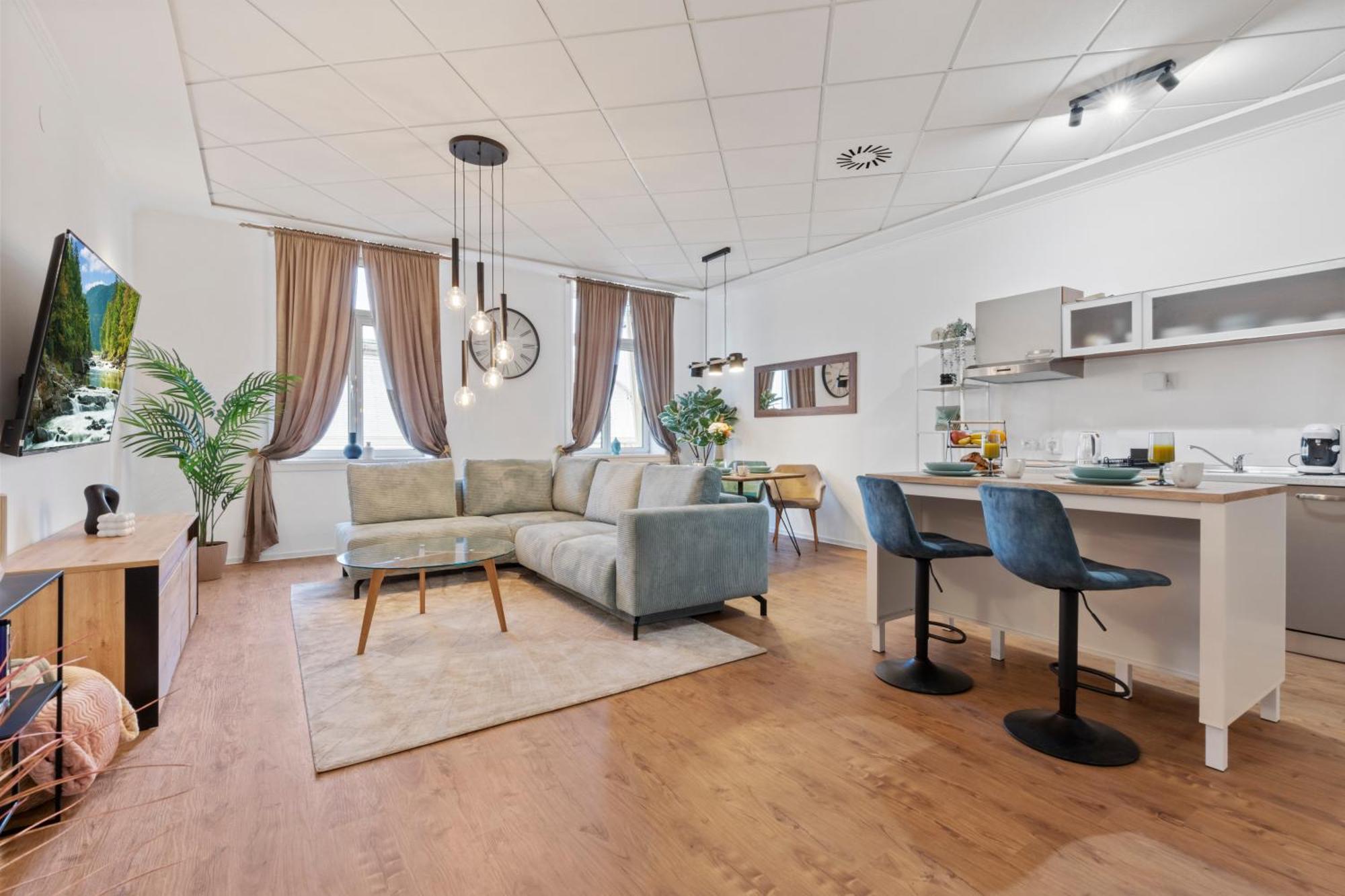 Апартаменты Luxe Living At Old Town Center Братислава Экстерьер фото