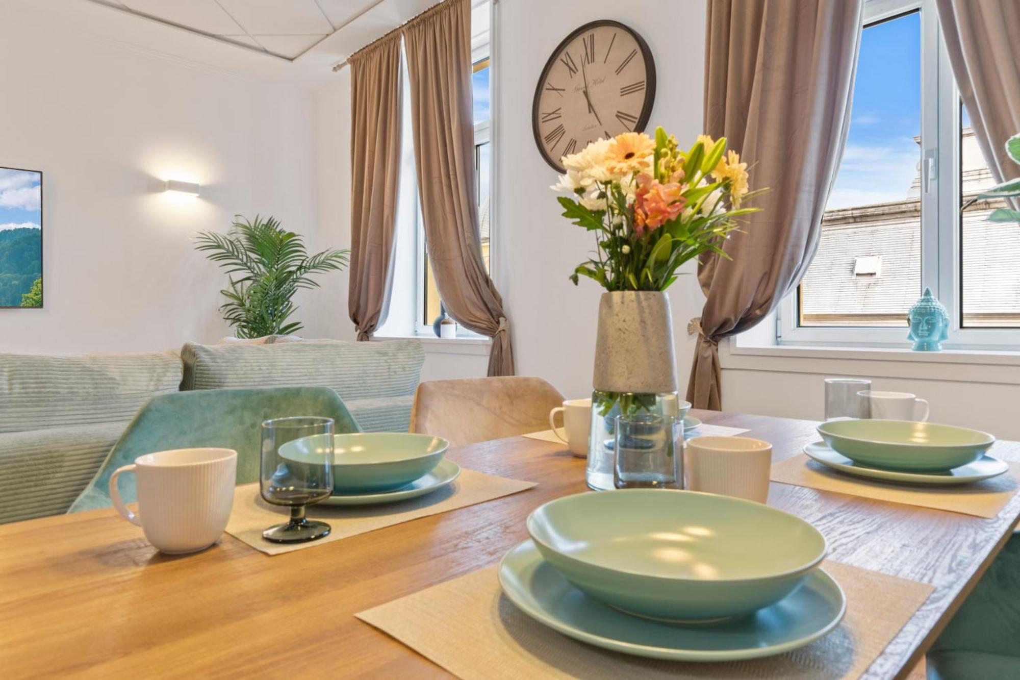 Апартаменты Luxe Living At Old Town Center Братислава Экстерьер фото